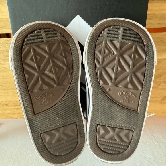 Black Converse All-Star unisex low-top in toddler size 4 - Picture 3 of 3